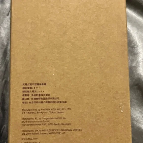 Compact White Handheld Fan - Picture 4 of 4